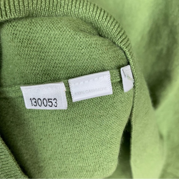 🚨SOLD 🚨Ann Taylor 100% Cashmere Sweater M Women Green V Neck Pullover Academia - Picture 4 of 7